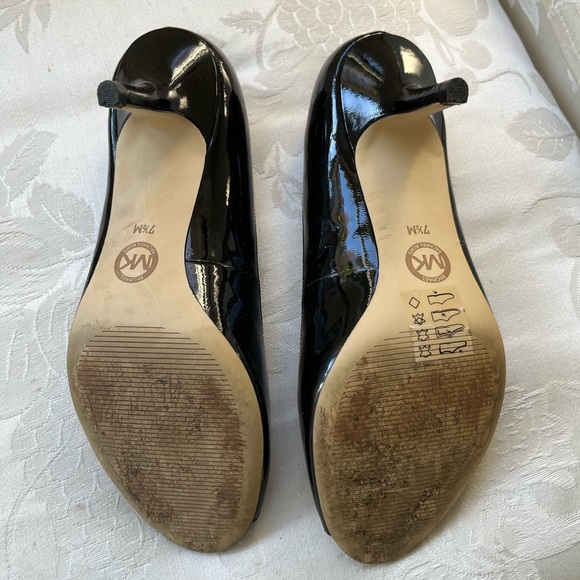Michael Kors patent leather open toe 2 1/2” heels. - Picture 6 of 6